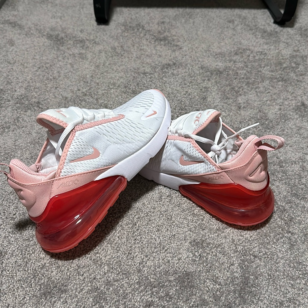 Nike Womens Air Max 270 Womens Size 55 Brand NewNot Worn